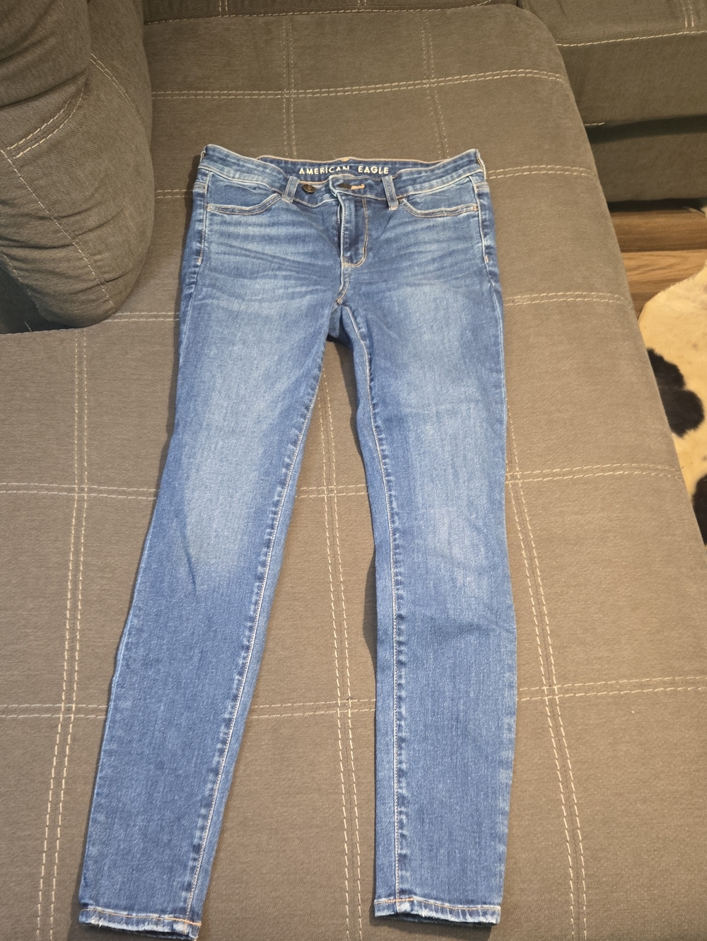 American Eagle Outfitters Women’s Medium Blue Skinny Jeans